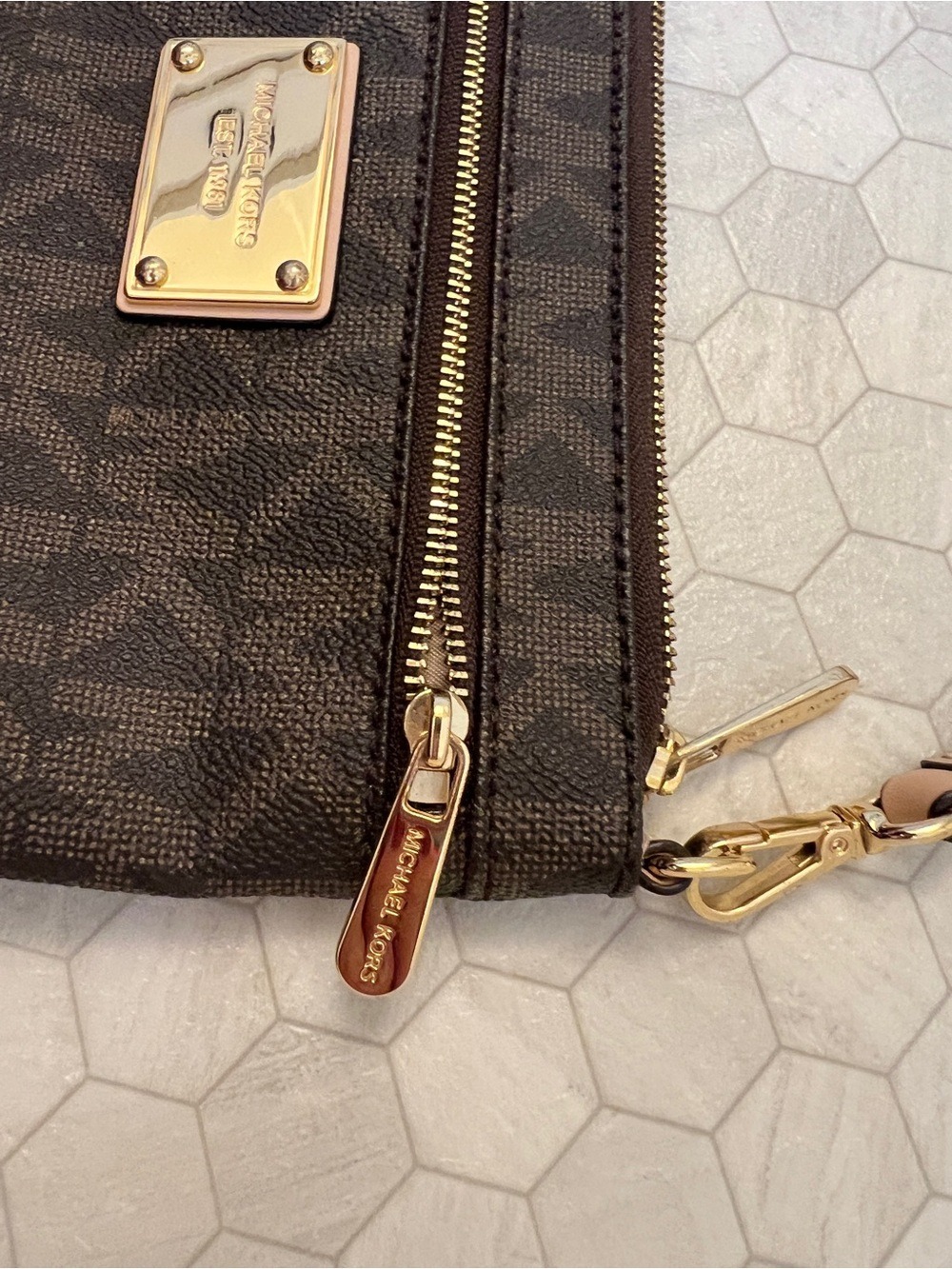 NWOT Michael Kors Brown Logo Wristlet Pouch - Picture 3 of 8
